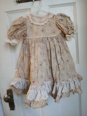 *Free* with purchase - Vintage Doll Dress By The Doll Maker Linda Rick